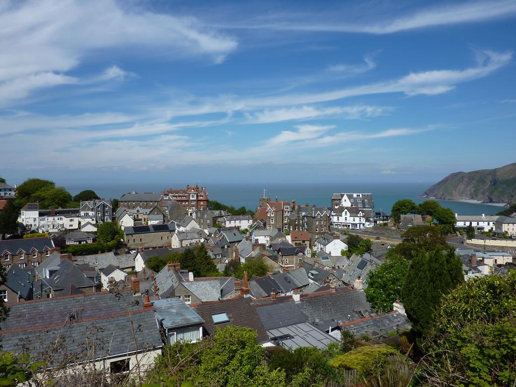 Fernleigh Guest House Lynton Bagian luar foto
