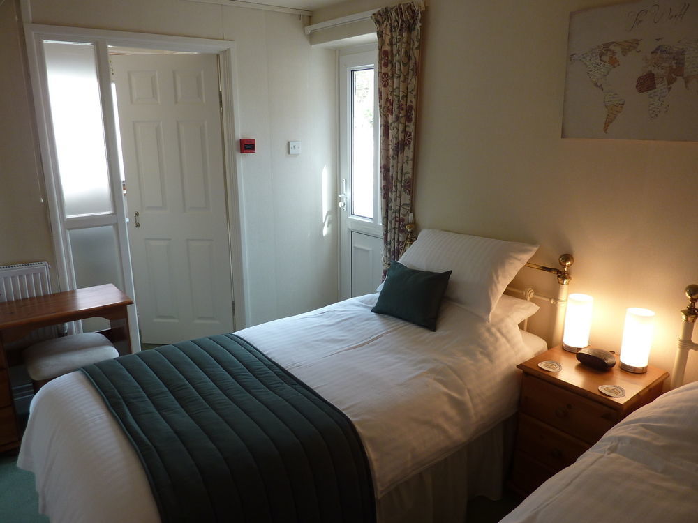 Fernleigh Guest House Lynton Bagian luar foto