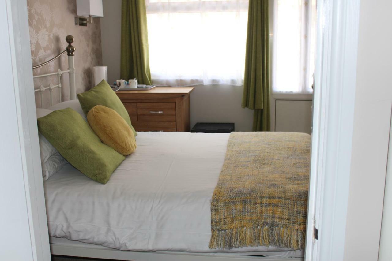 Fernleigh Guest House Lynton Bagian luar foto