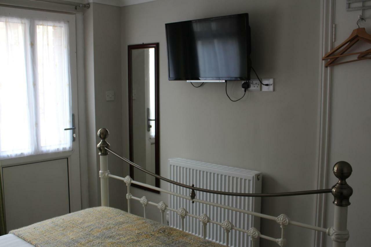 Fernleigh Guest House Lynton Bagian luar foto